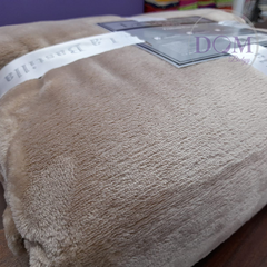 Frazada Flannel 1 1/2 Plaza La Bastilla Maracaibo Colors 160x240cm. - comprar online