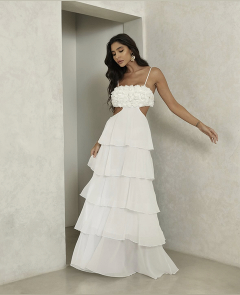 Vestido Longo de Alça em Camadas Com Detalhe de Flores 3D - comprar online