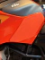 Pad lateral y frontal protector de tanque ktm duke 3G
