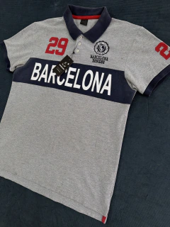 CAMISA POLO BARCELONA DESIGNER 29 (M-G) - desgrifando.com.br