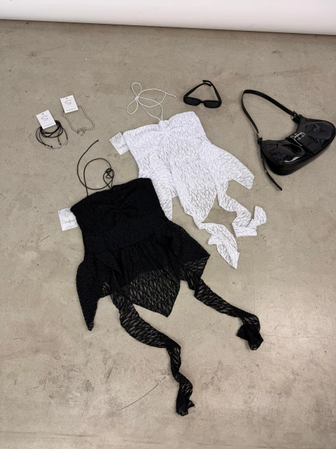 Top straples con picos