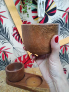 CUENCOS DE MADERA CON BASE - comprar online