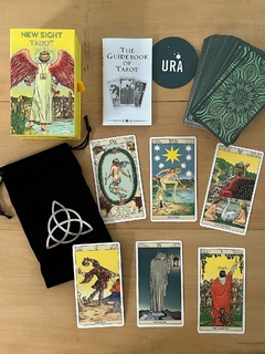 New Sight Tarot en caja rígida - comprar online