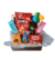 Cesta infantil com doces, petiscos refri e kit bexigas