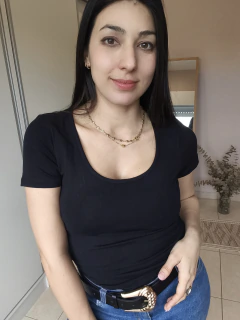 Remera básica LARA (COLOR NEGRO) - comprar online