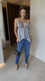 Blusa decote estampa cinza na internet