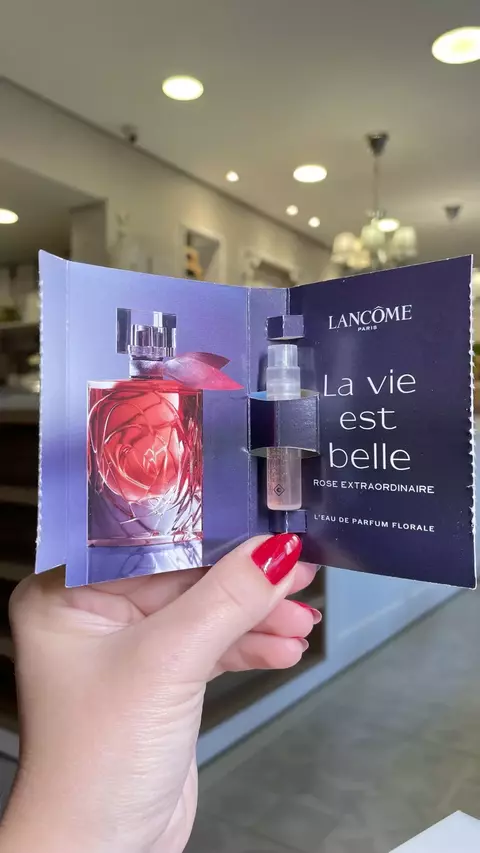 Amostra La Vie Est Belle Rose Extraordinaire Lancôme 1,2ml - comprar online