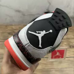 Imagem do AIR JORDAN 4 RETRO