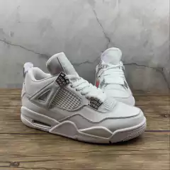 AIR JORDAN 4 RETRO na internet