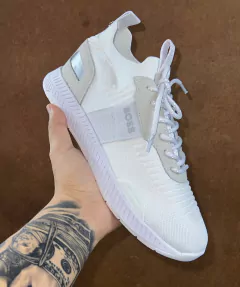 Hugo Boss Titanium na internet