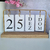 Calendário Permanente De Mesa Decorativo Plaquinhas Madeira na internet