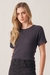Blusa dara preta, foto frontal com foco no produto.