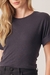 Blusa dara preta, foto frontal aproximada com foco no produto.