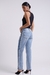 Foto da modelo de costas com a Calça Jeans Reta Feminina Sônia