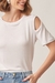 Detalhe dos ombros vazados da Blusa Feminina Off-white Francisca