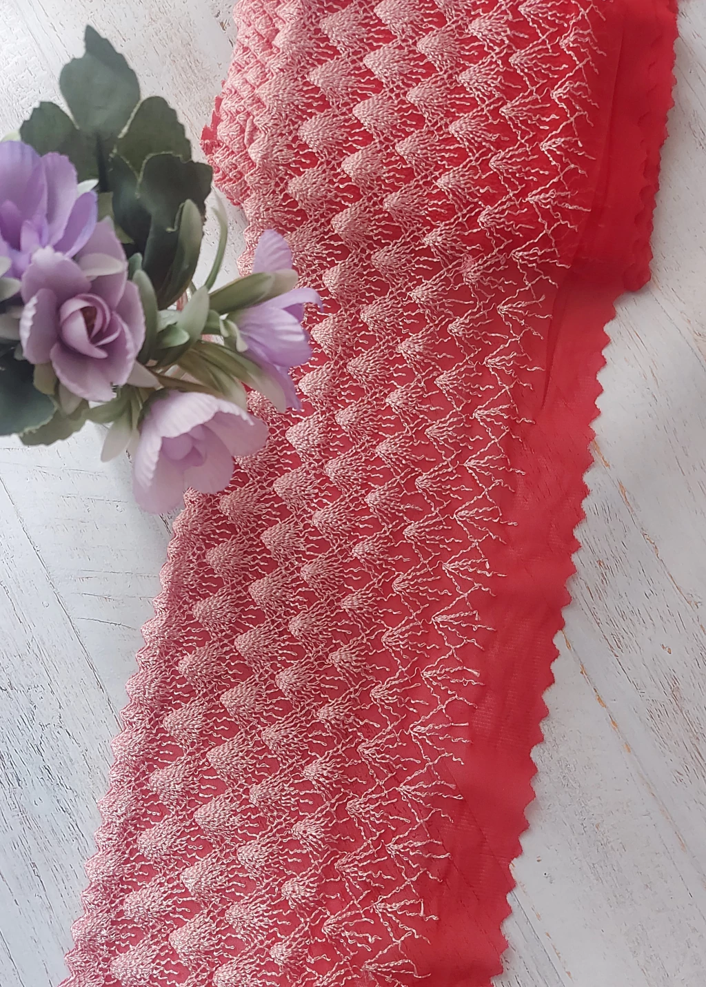 Tul Rígido Bordado Rojo/Rosa 16 cm x mt