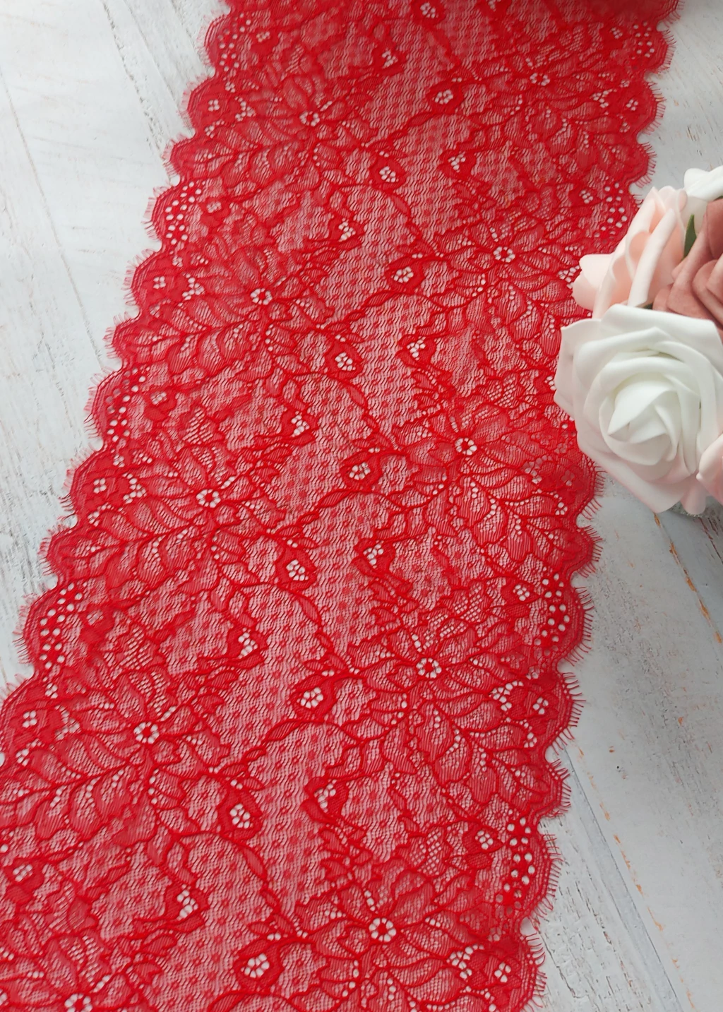Puntilla Elastizada 20 cm Rojo x mt