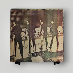 Kraftwerk - Electric Cafe na internet
