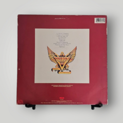 Triumph - Never Surrender na internet