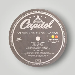 Wings - Venus and Mars (Japão) na internet