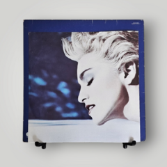 Madonna - True Blue na internet