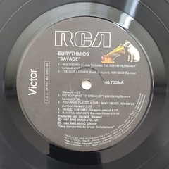 Eurythmics - Savage na internet