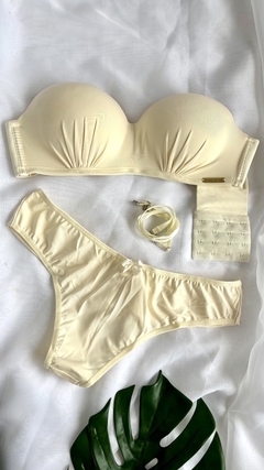 Conjunto Thais na internet