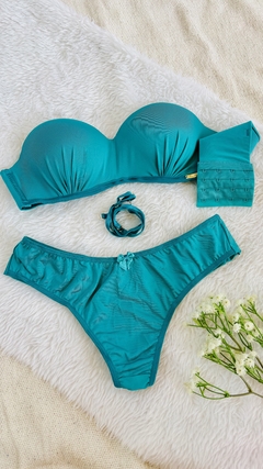 Conjunto Thais na internet