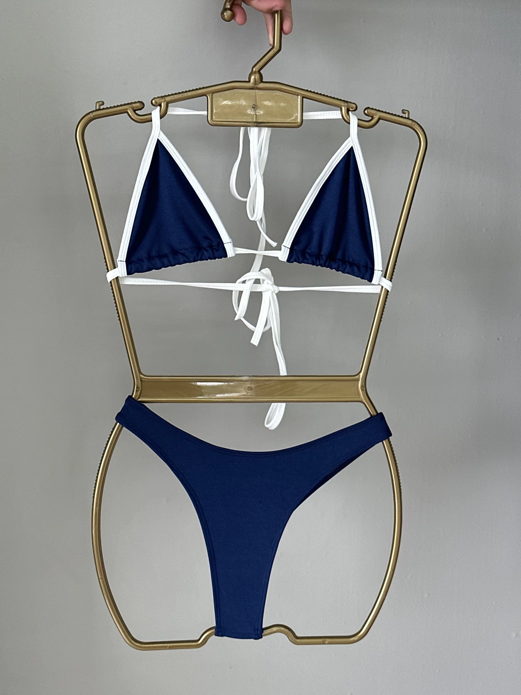 Biquíni Asa Delta Azul Marinho c/ Branco