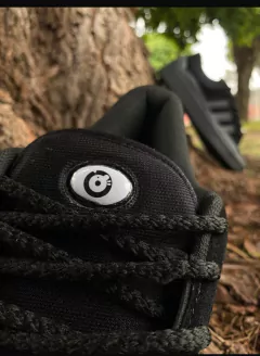 Adidas x Bad Bunny Preto na internet