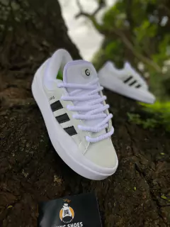 Adidas x Bad Bunny Branco na internet