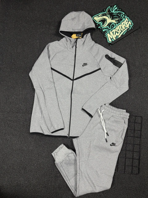 Conjunto Tech Fleece Nacional