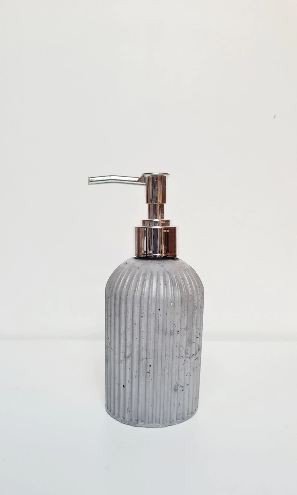 Porta Sabonete Liquido Cimento