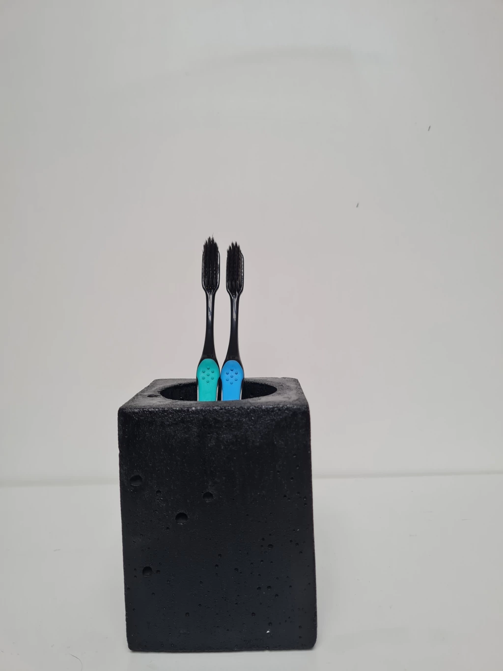 Porta Escovas de Dentes Cubo Cimento