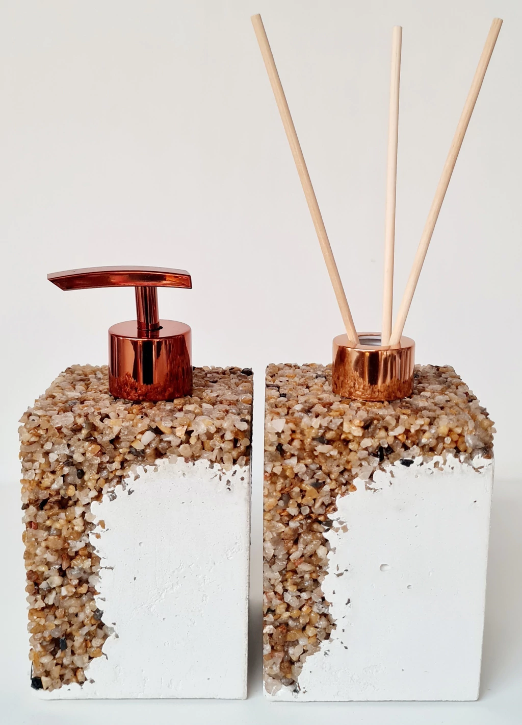 Kit Lavabo/Banheiro Cubo Janaina 02 Peças