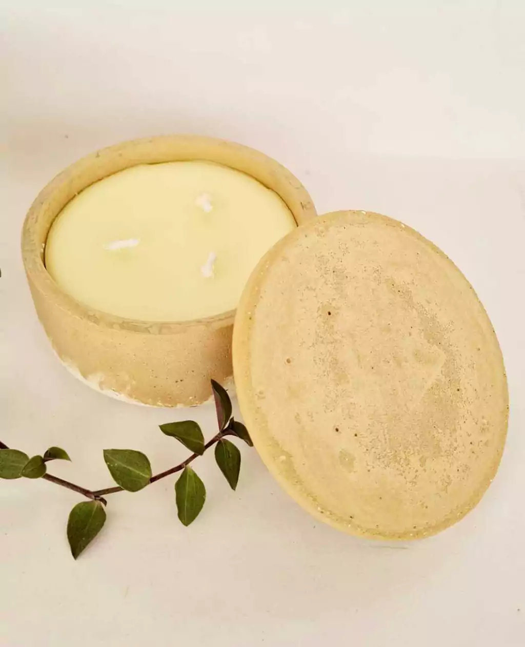 Vela com Suporte Luna 150g