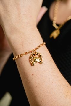 Pulseira delicado pingente cavalo