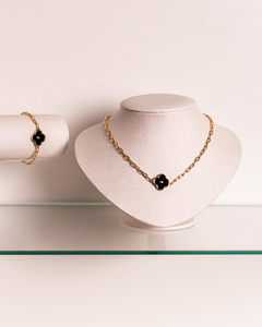 Choker elos quadrados flor central preta - comprar online