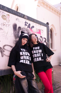 REMERA "YOU KNOW WHAT I MEAN" - by brisa