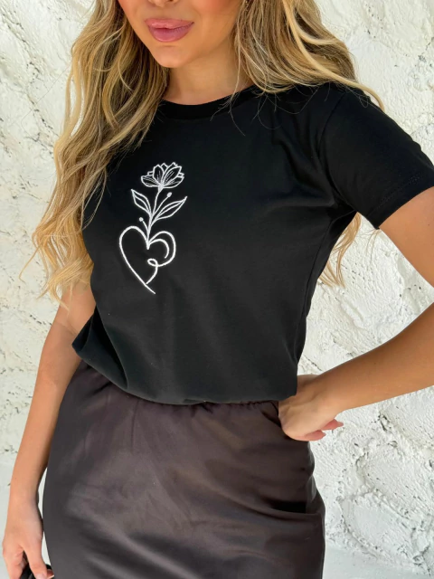 T-shirt 100% algodão bordada - comprar online