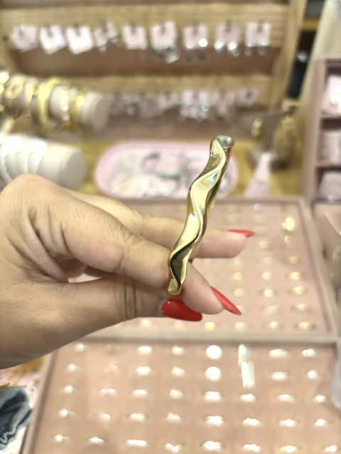 Bracelete ondinha dourado - Aço Inox - comprar online