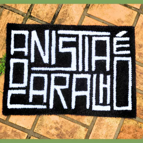 TAPETE MEDO E DELÍRIO EM BRASÍLIA - ANISTIA É O CRL - comprar online