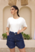 Shorts meia coxa evasê jeans