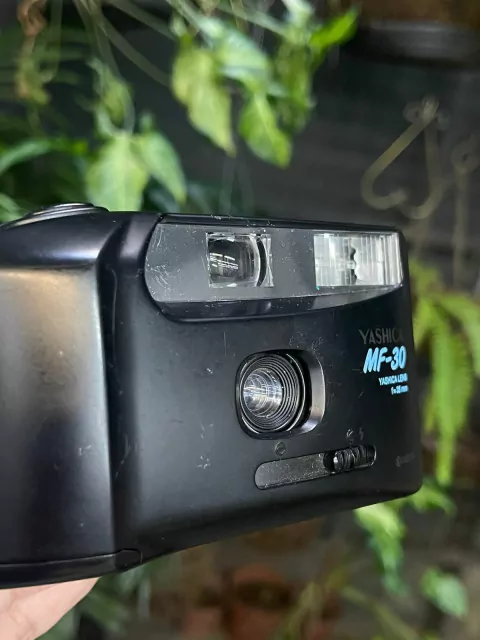 Câmera Yashica MF-30