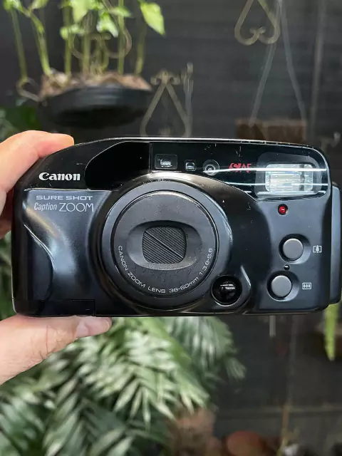 Câmera Canon SureShot Caption ZOOM