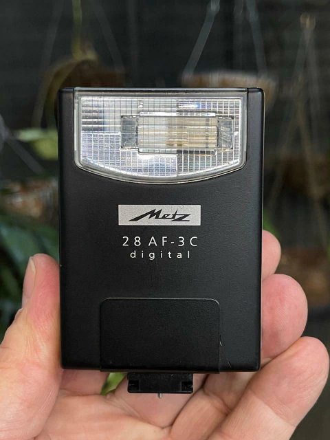 Flash Metz 28 AF-3C digital (E-TTL Cânon) - comprar online