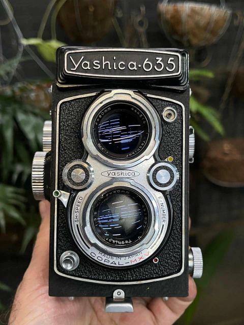 Câmera Yashica 635 (TLR) - comprar online
