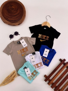 Camiseta Nike com bordado | algodão com elastano - comprar online