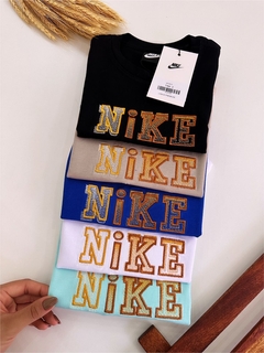 Camiseta Nike com bordado | algodão com elastano na internet