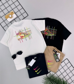 Camiseta suedine bordada na frente e estampada nas costas - Nike - comprar online
